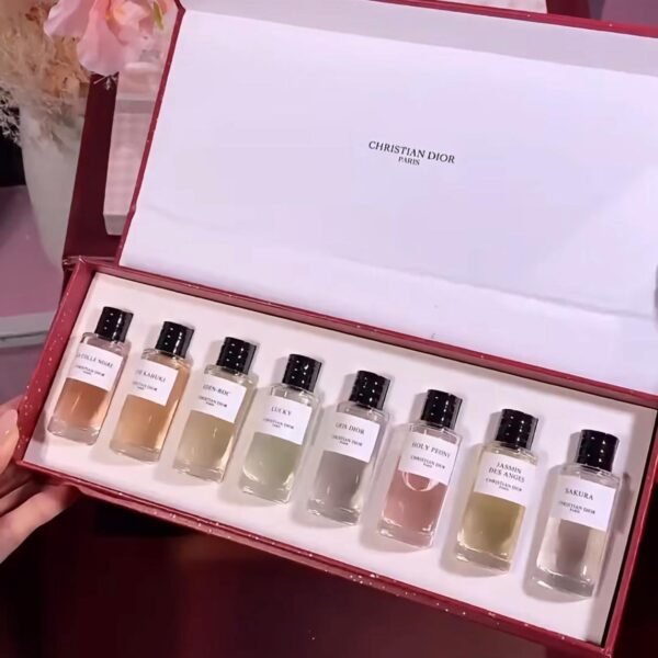 Dior 8 pieces gift set